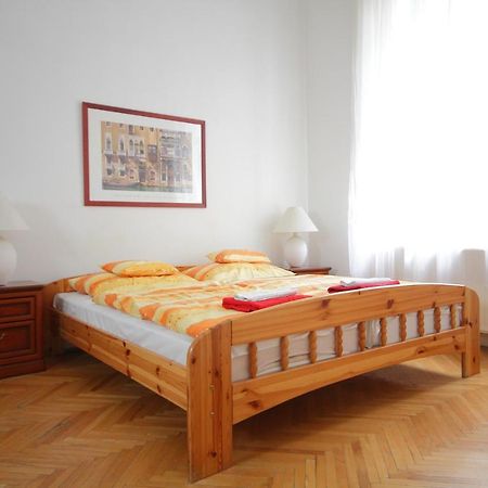 Blue Rose Apartment بودابست المظهر الخارجي الصورة