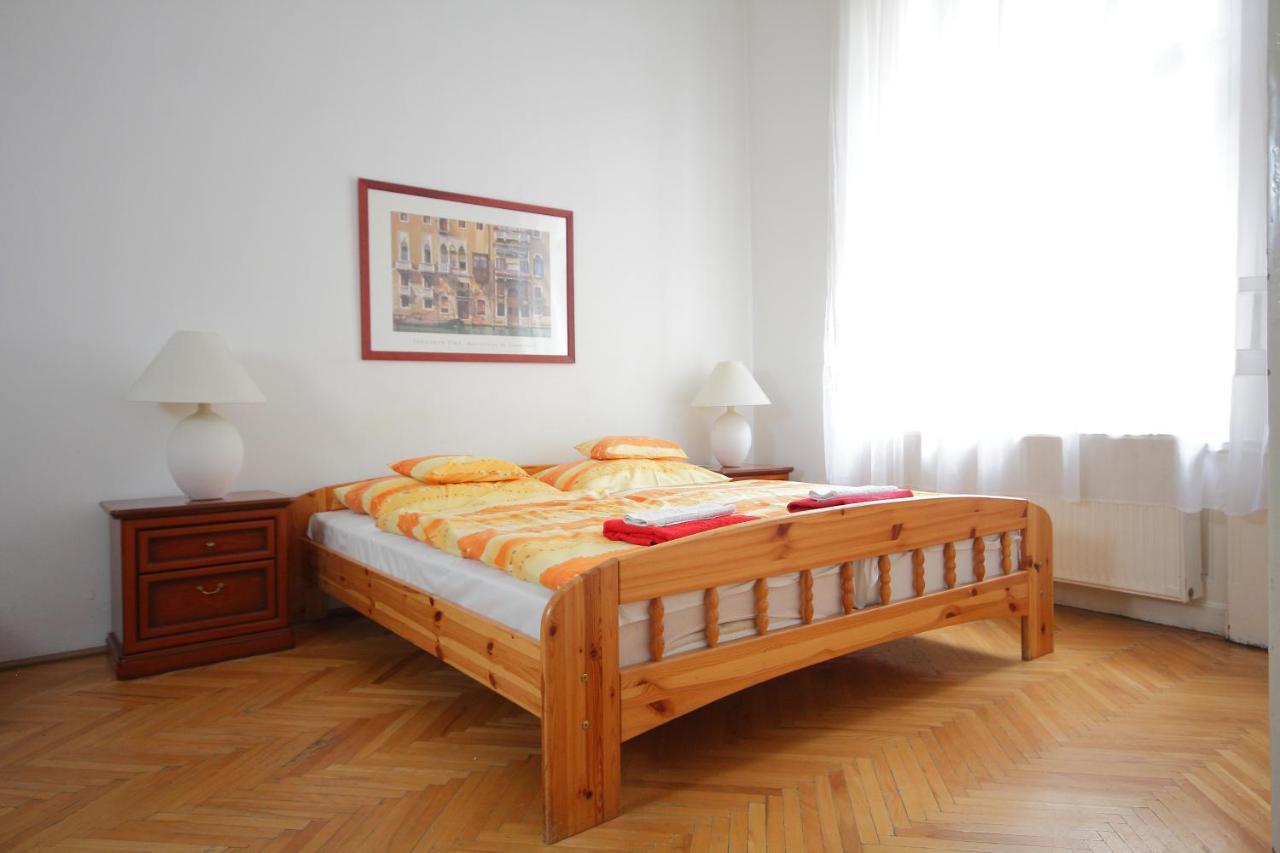 Blue Rose Apartment بودابست المظهر الخارجي الصورة